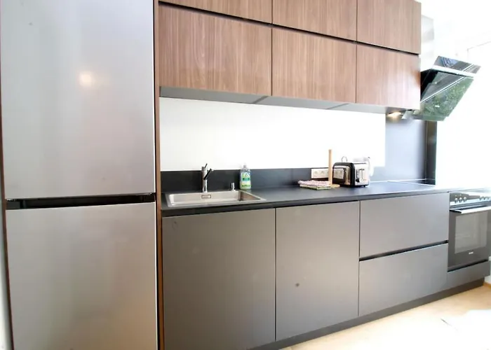 Engerth Moderne Wohnung Mit Ruhiger Lage Und Balkon
