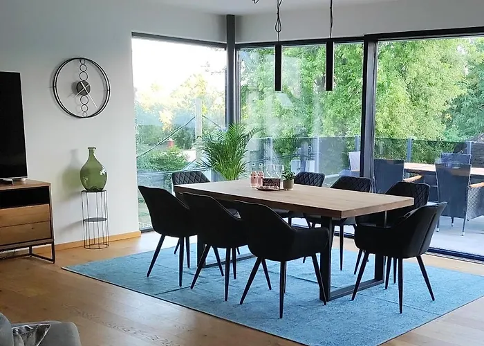Luxurioeses Penthouse Mit Blick Auf Die Uno-City Und Dem Kaiserwasser. 3Schlafzimmer, 2 Baeder, Privat Lift Ins Apartment