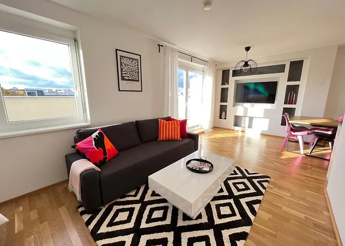 Penthouse Near Central Station With Free Parking