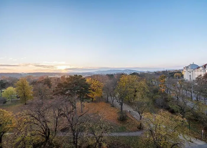 New! Amazing Spacious Schoenbrunn View Apartment
