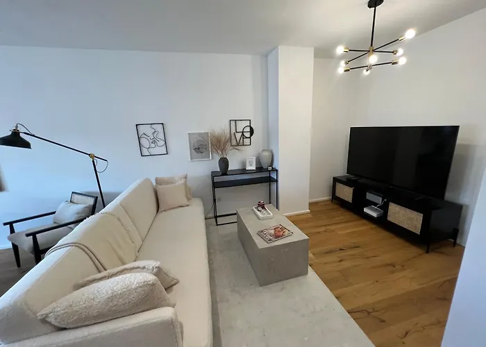 Stylishes Apartment Mit Grossem Balkon Nahe Hauptbahnhof