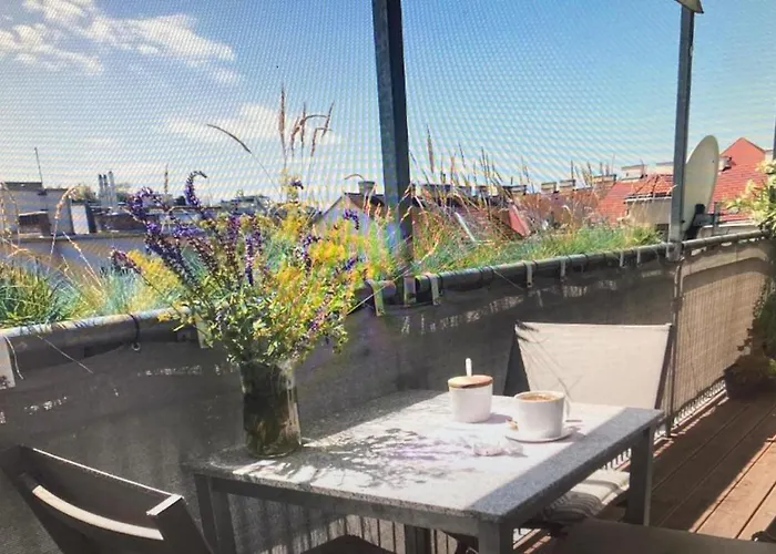 Ruhige Schoene Dachgeschosswohnung Mit Balkon