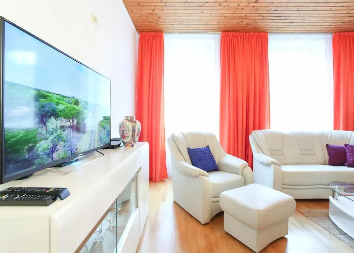 Classic Apartment I Close To Main Station I 10 Minutes To Belvedere