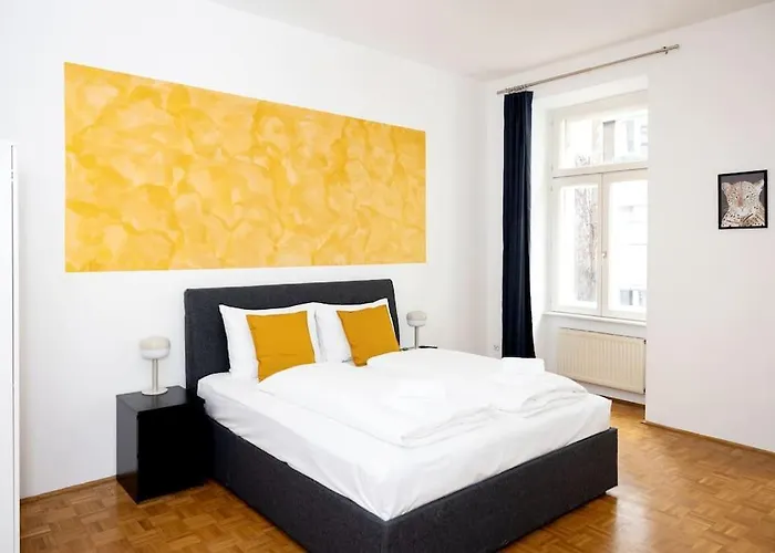 100 M2 Apartment With Free Parking - 15 Min To Center