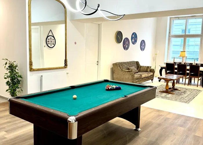 Opera Apartment 149 M2