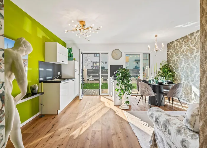 Green Suite - Whirlpool Garden - Free Parking - Wifi