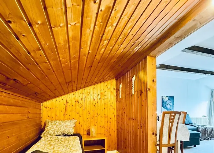 Cozy Rooms In A Villa For Groups, 16-Mins To Blumengaerten