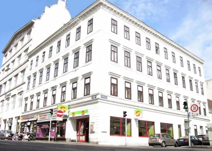 Hotel Pension Walzerstadt