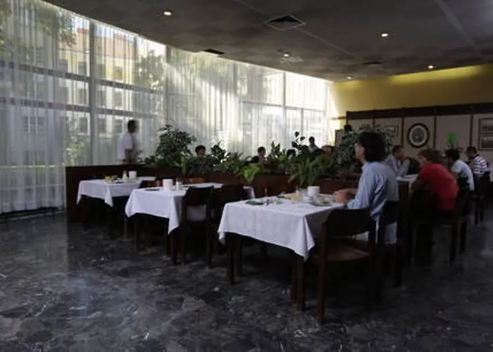 Hotel Academia