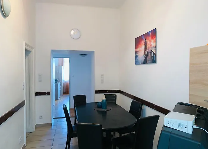 Bagira Apartments