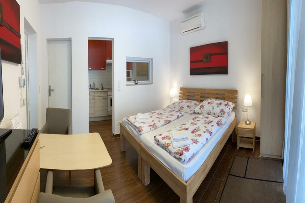 Ajo - Alte Donau Garden Flat - Self-check-in Apartment Vienna