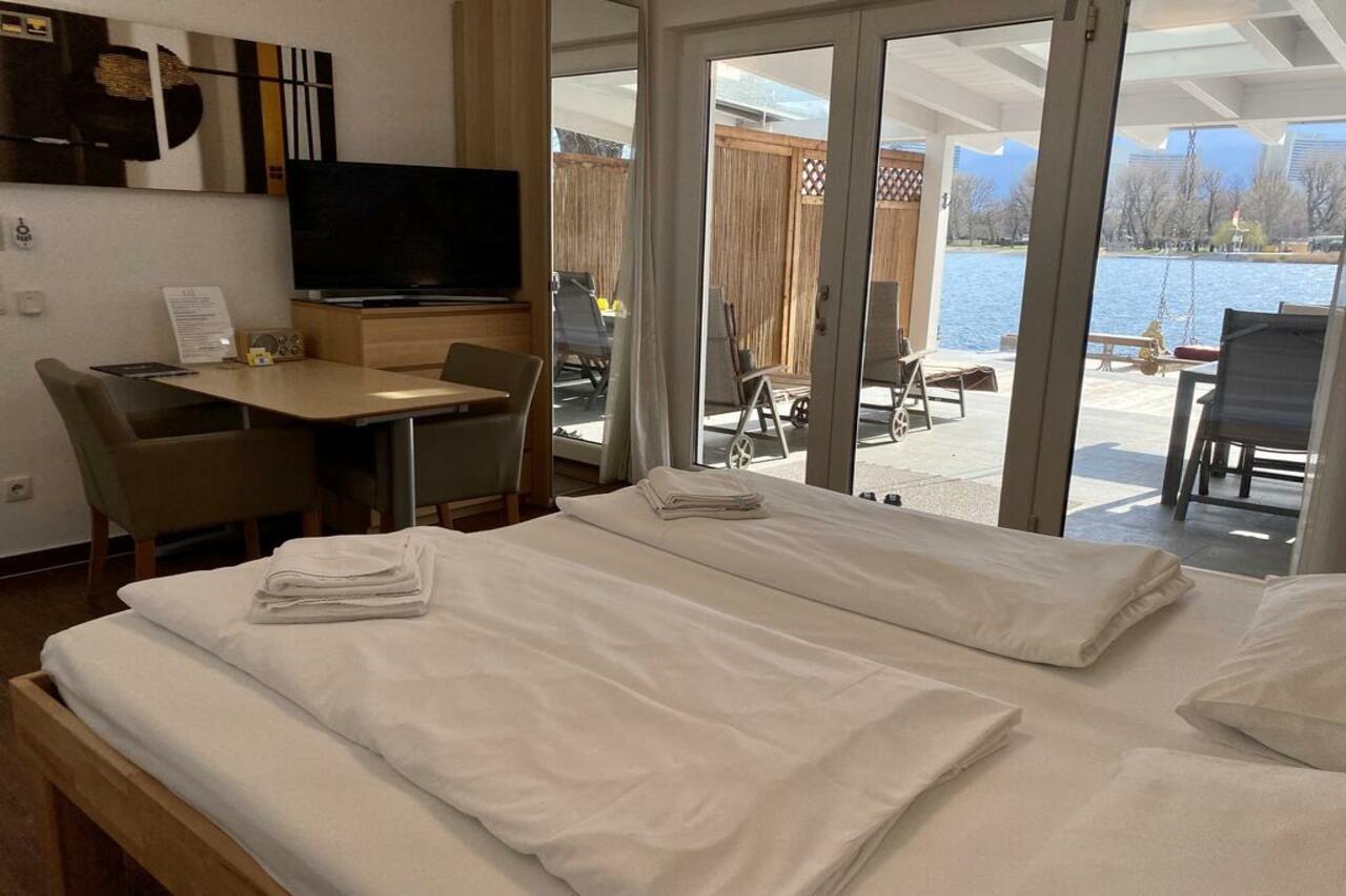 Apartment Ajo - Alte Donau Garden Flat - Self-check-in