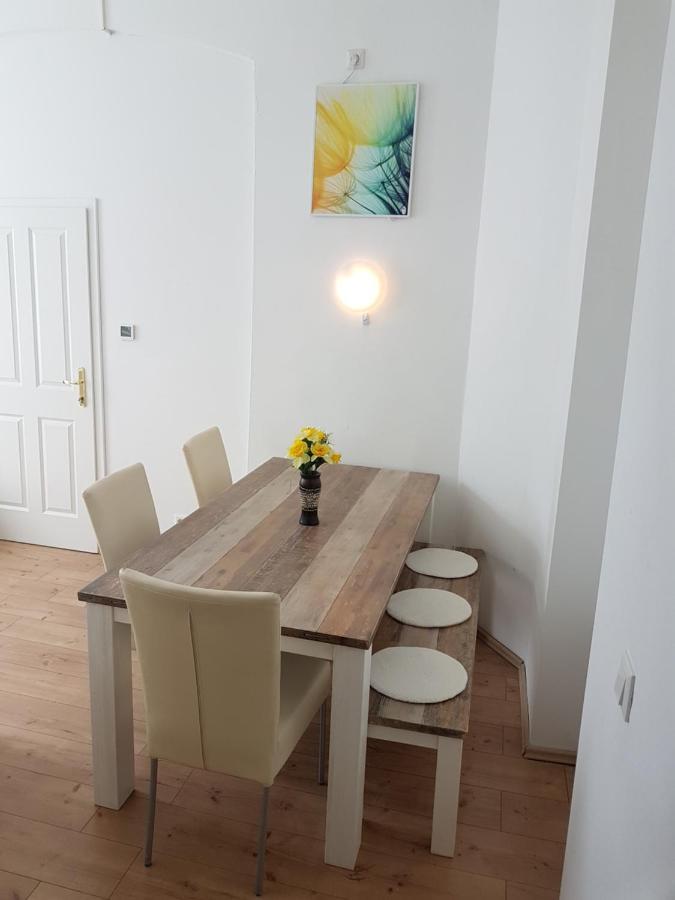 Sobieski Town Apartment *