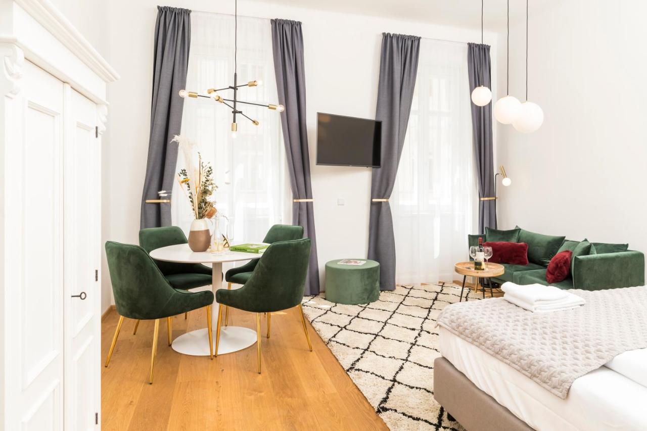 Mint@naschmarkt Premium Viena