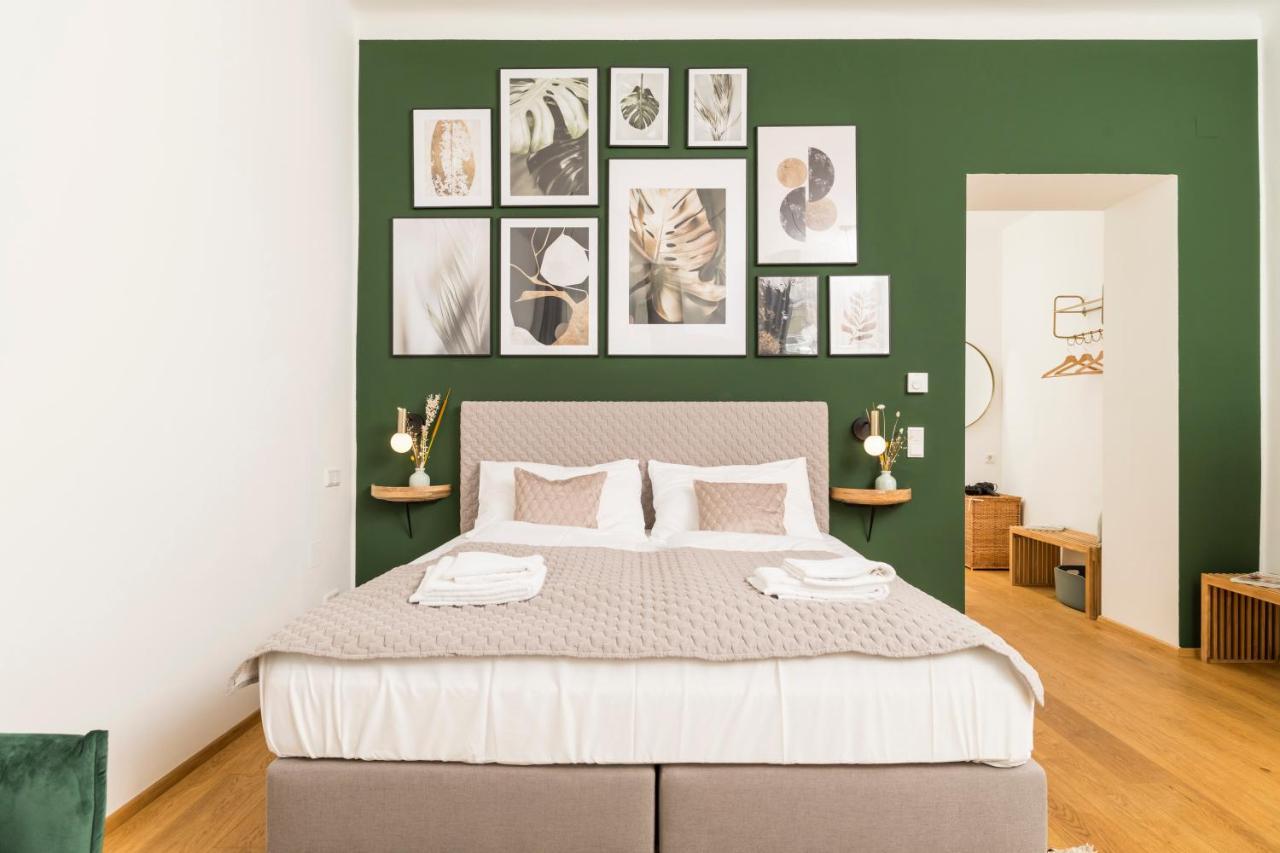 Mint@naschmarkt Premium Viena
