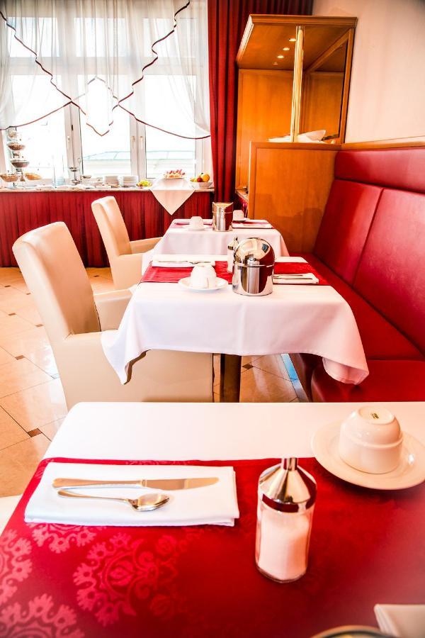 Corvinus - Newly Renovated Hotel Viena