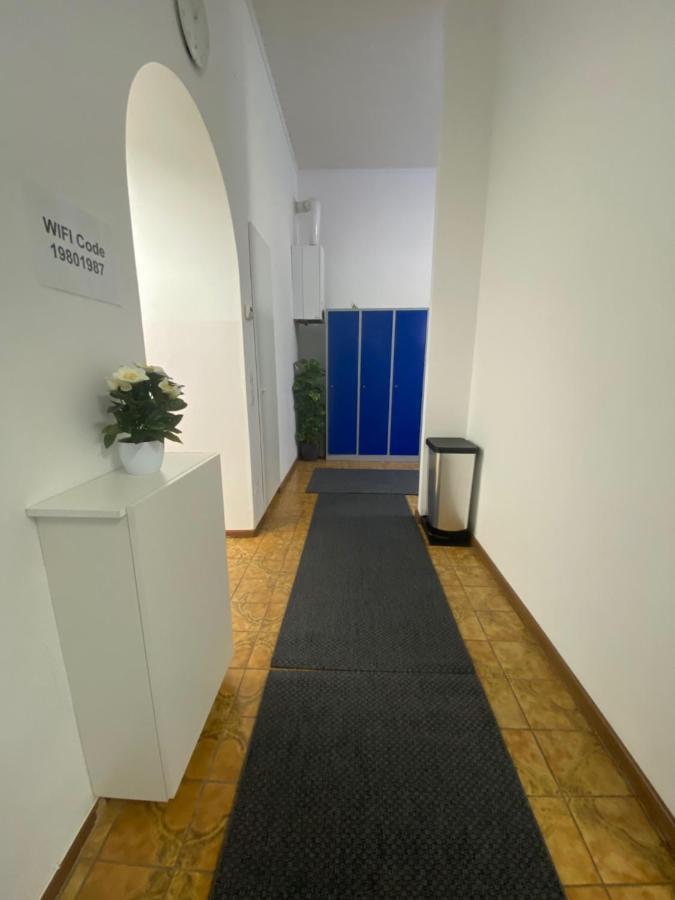 Space - Station # Hauptbahnhof Hostel