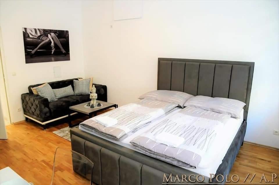 Markopolo Vienna
