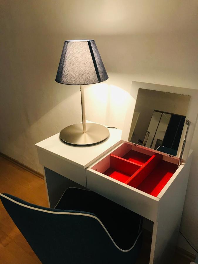 The Barts Center - Self Check-in * Wien