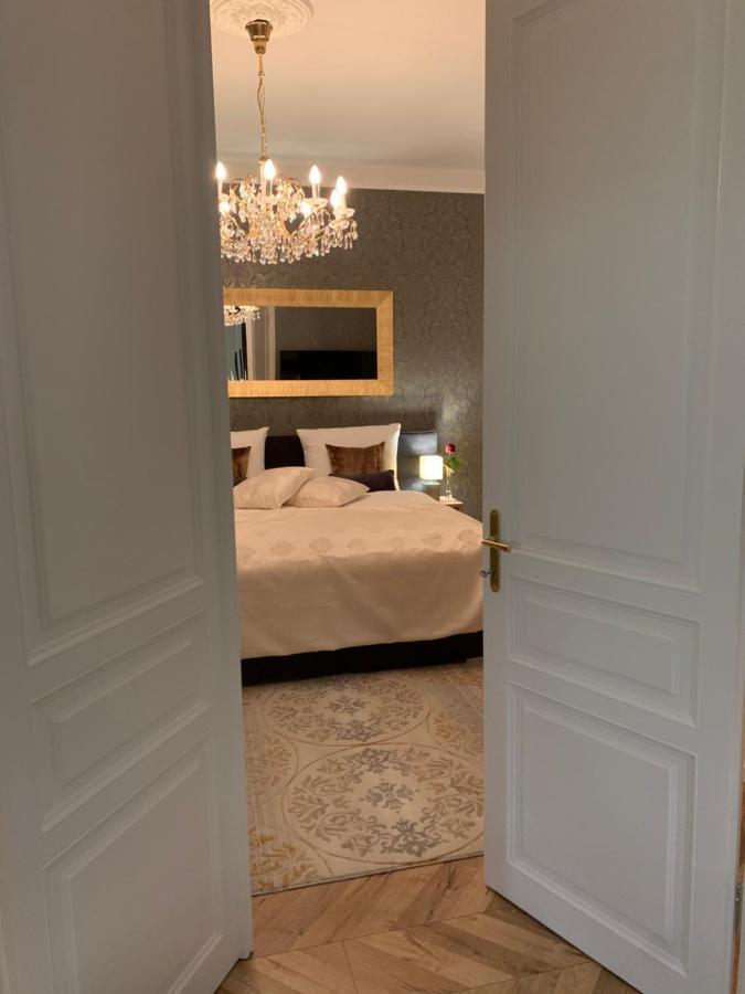 Sophies Place Yppenplatz - Imperial Lifestyle Parking Apartment Vienna