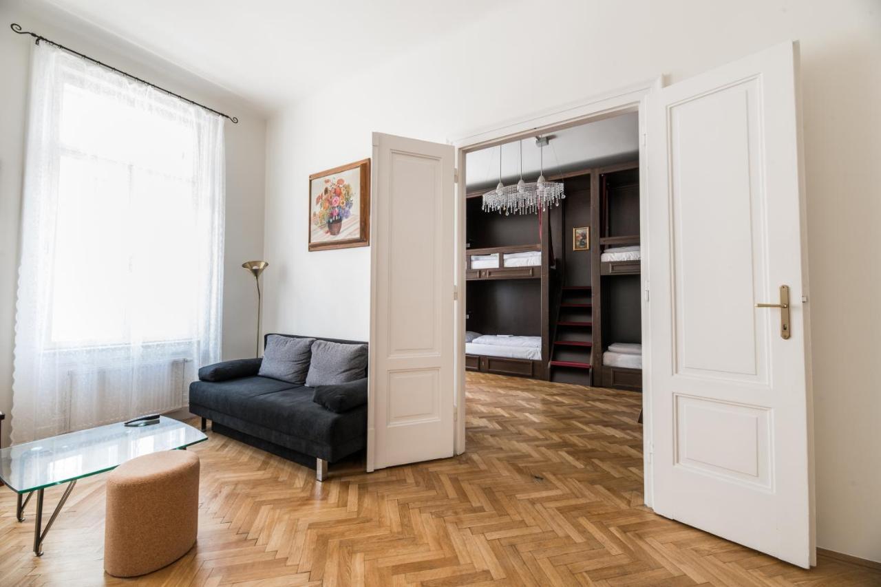 Boutique - Premium Hostel