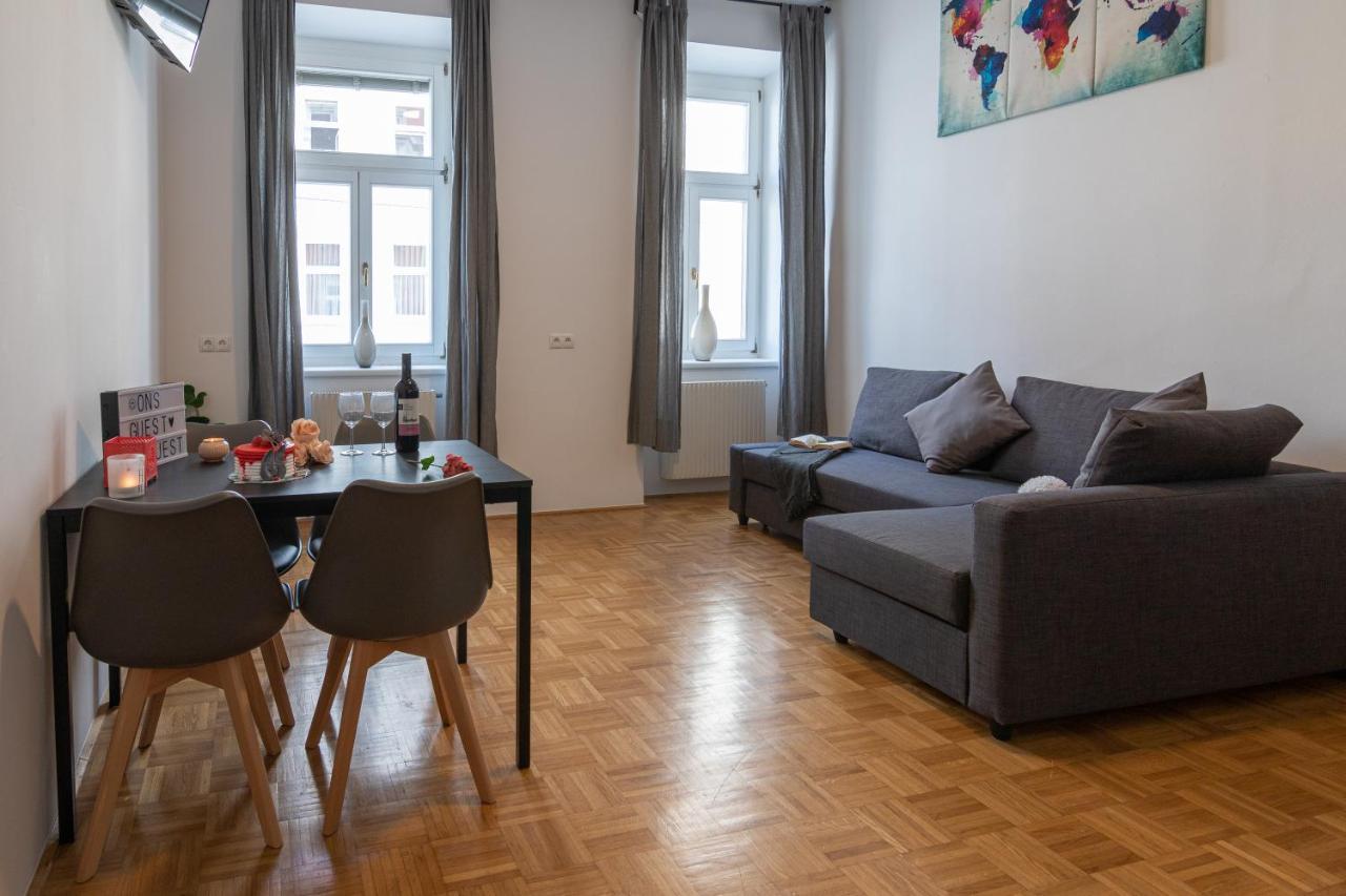 Station Apartment