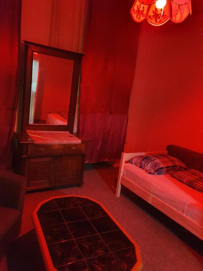 Apartment Without Bath