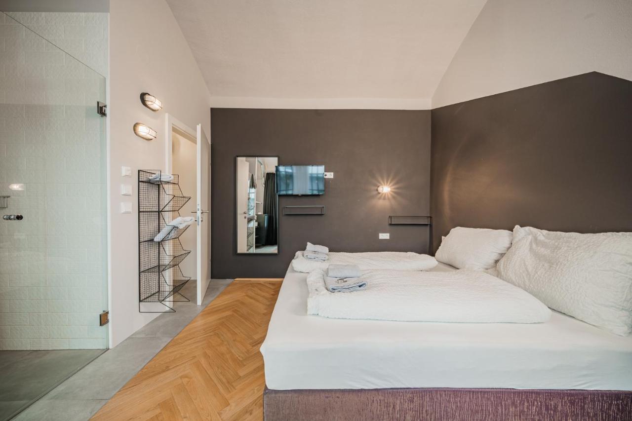 Easy Flat Living