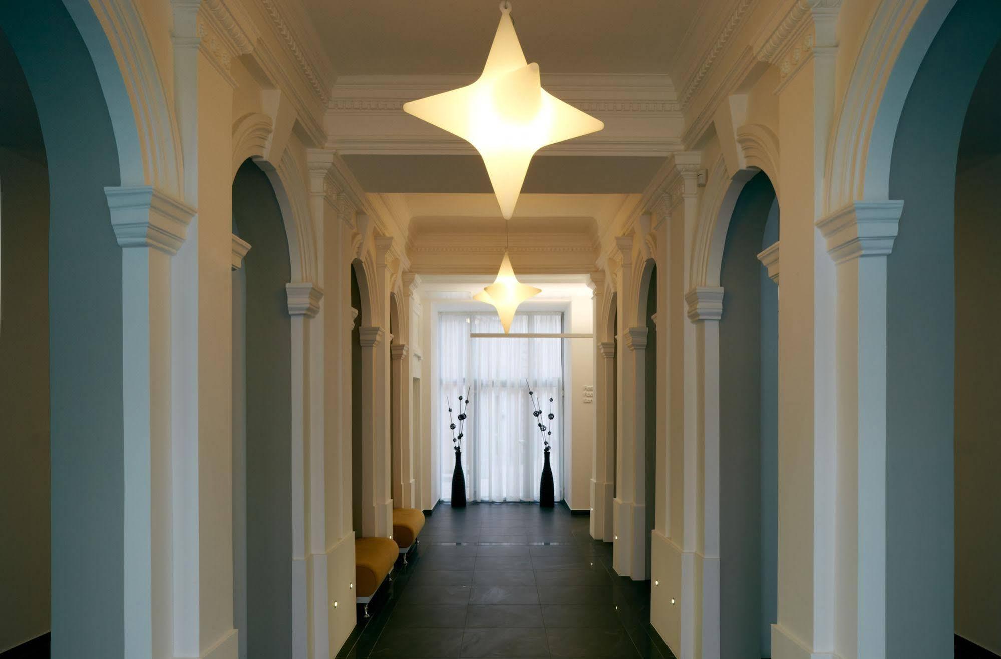 Hotel Fortyplusone - Newly Renovated!