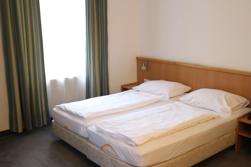Kolbeck Hotel 2*