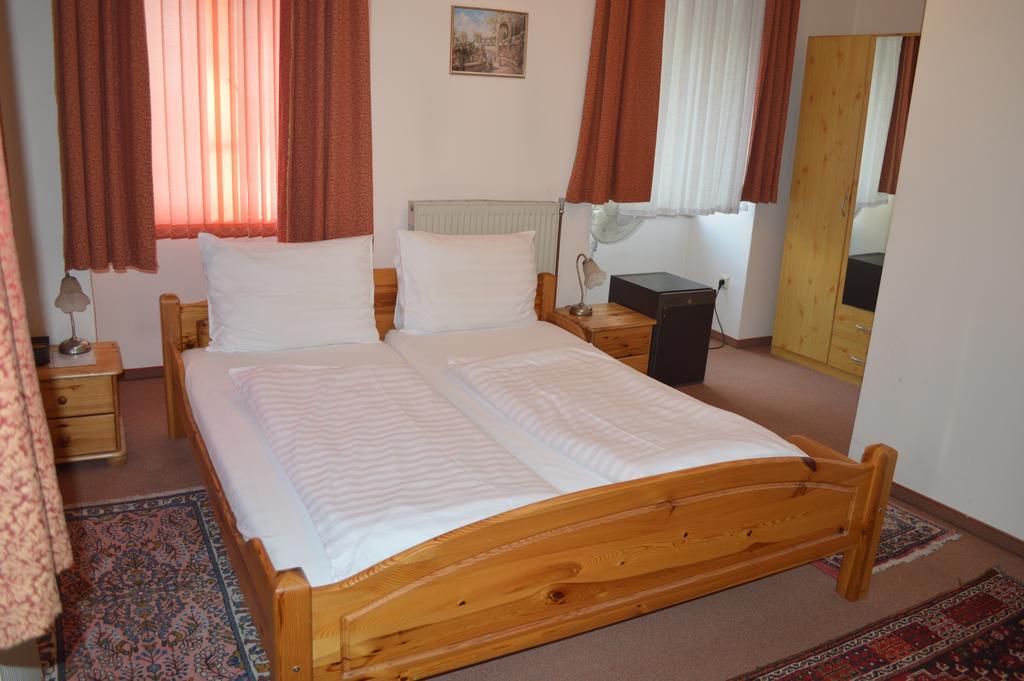 Walzerstadt Bed & Breakfast