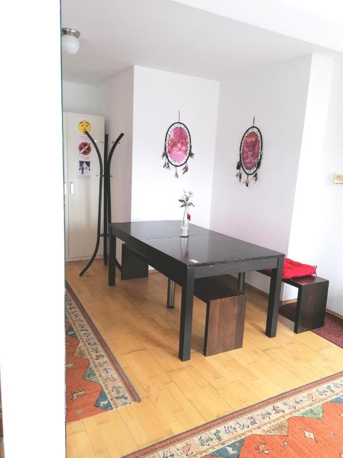 Favoriten-rooms Ostello *