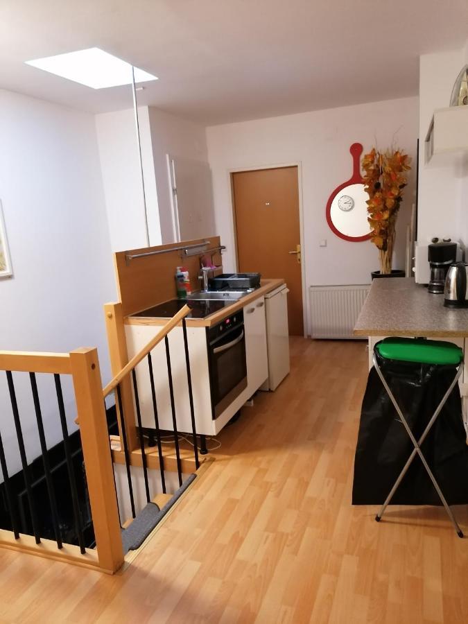 Favoriten-rooms Ostello *