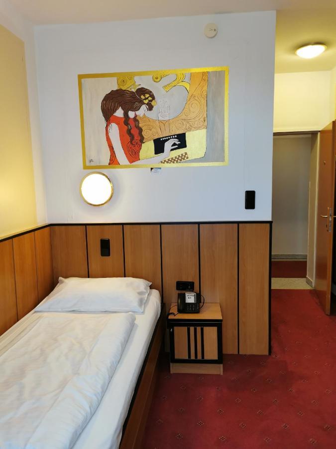 Garten- Und Kunsthotel Gabriel Hotel