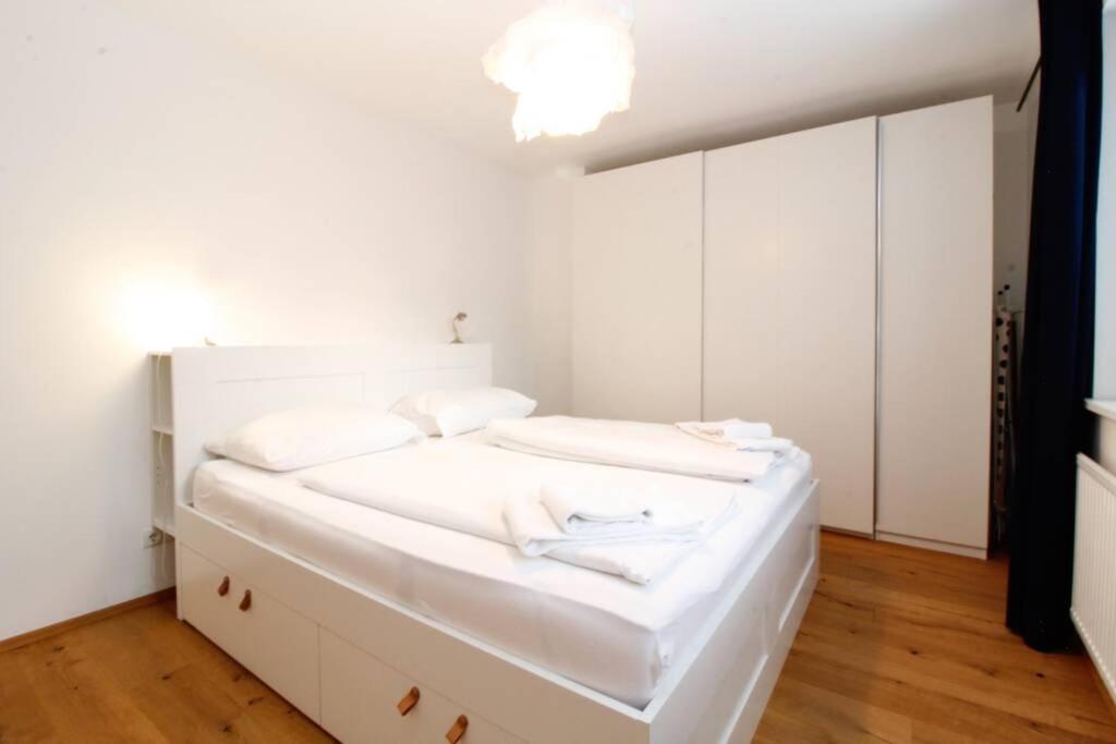 Apartamento Modern Spacious, 2 Bedroom, Free Parking Viena