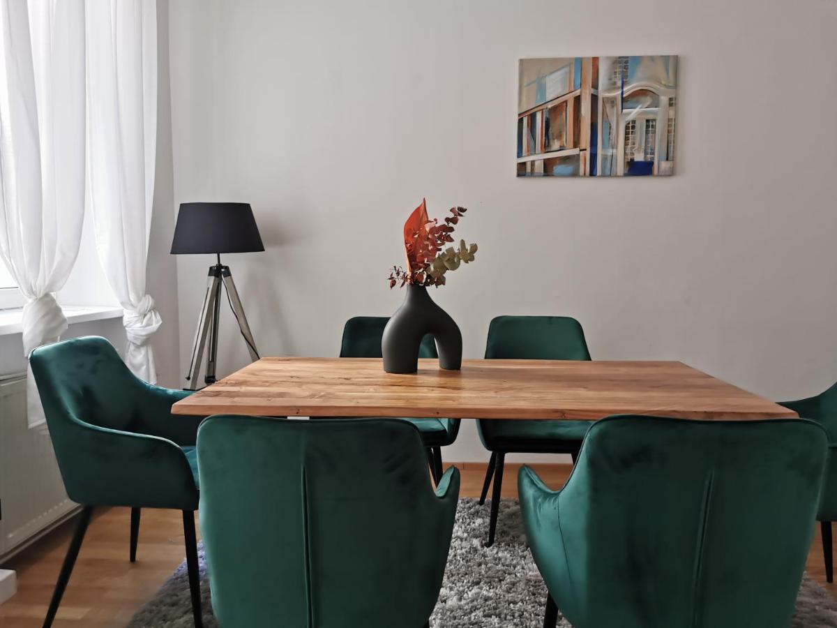 Apartment Experience *