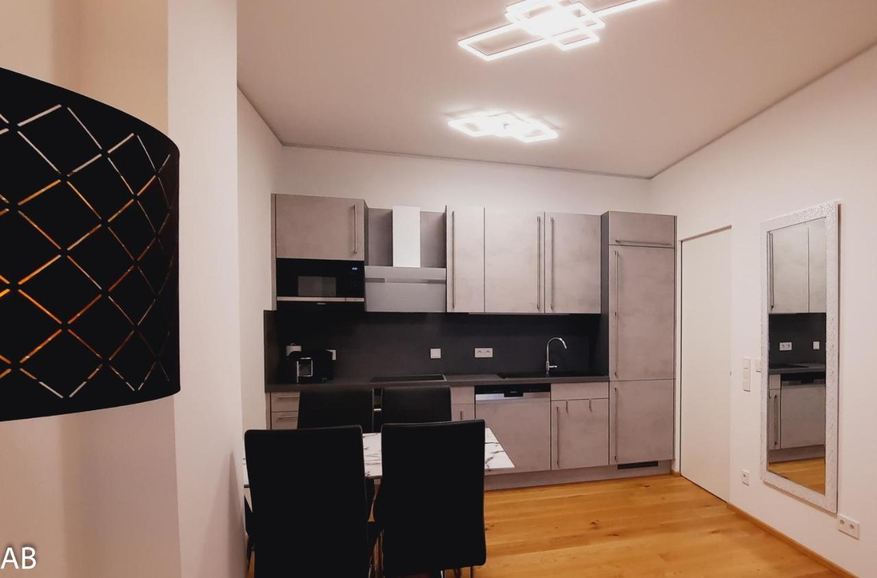Superior & Rooftop Pool Apartment
