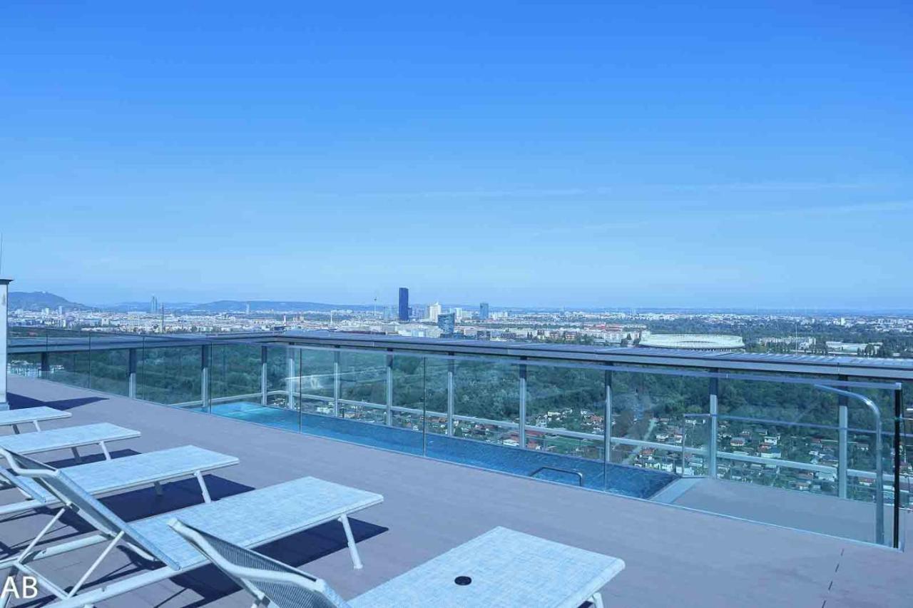 Superior & Rooftop Pool *