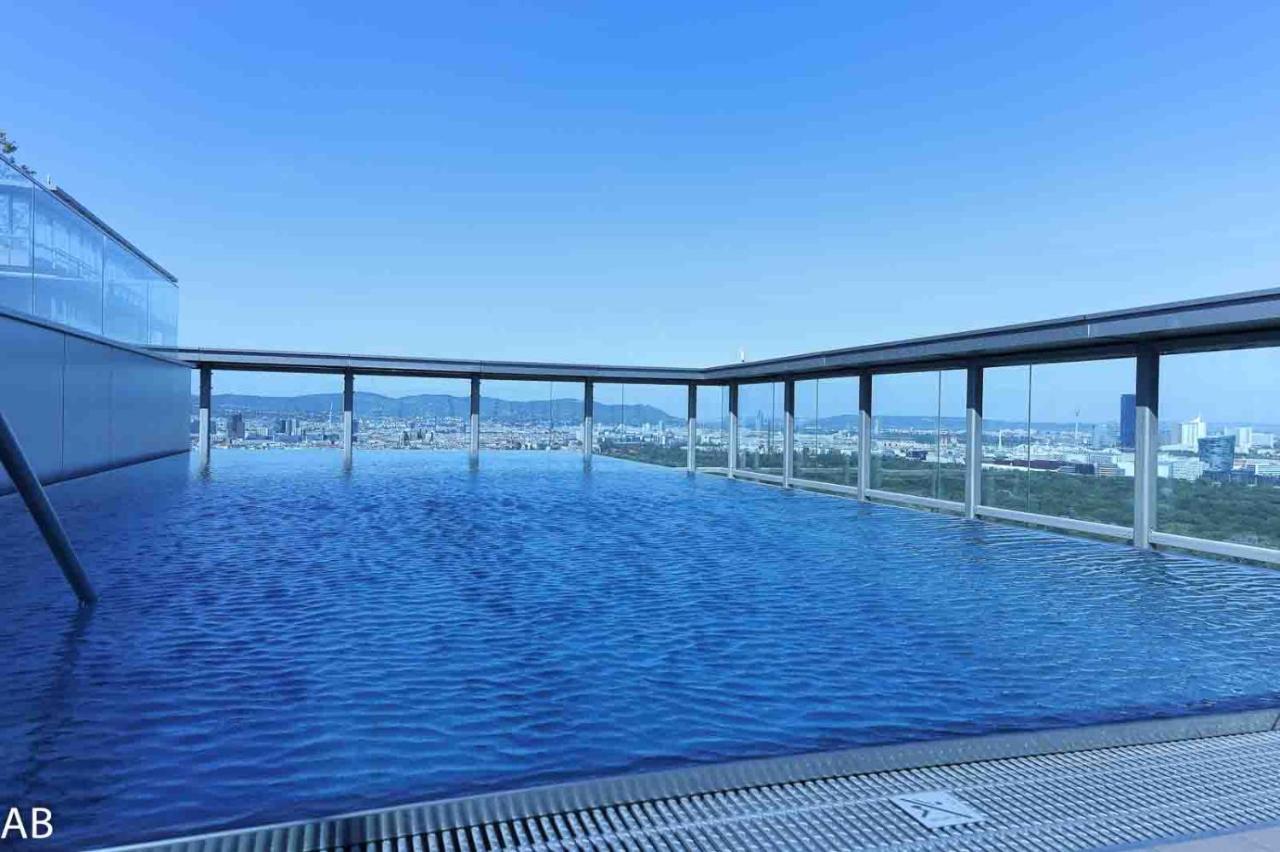 Superior & Rooftop Pool *