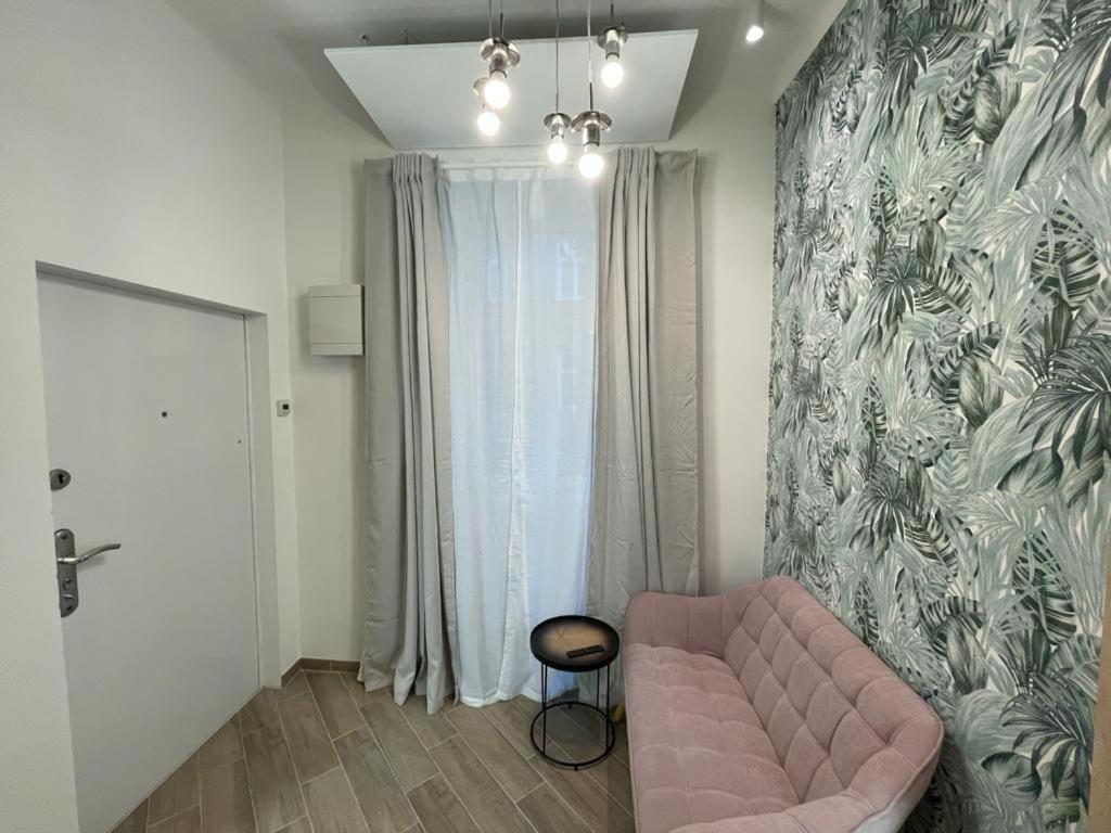 Apartment Zeus Design Mini #5a *