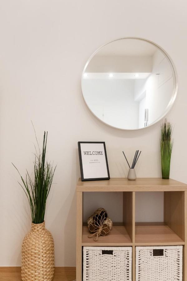 Modern, Bright -close To The Center In A Quiet Area Vienna