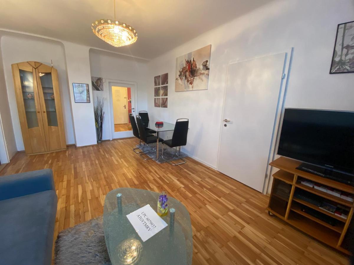 Apartment Domino *