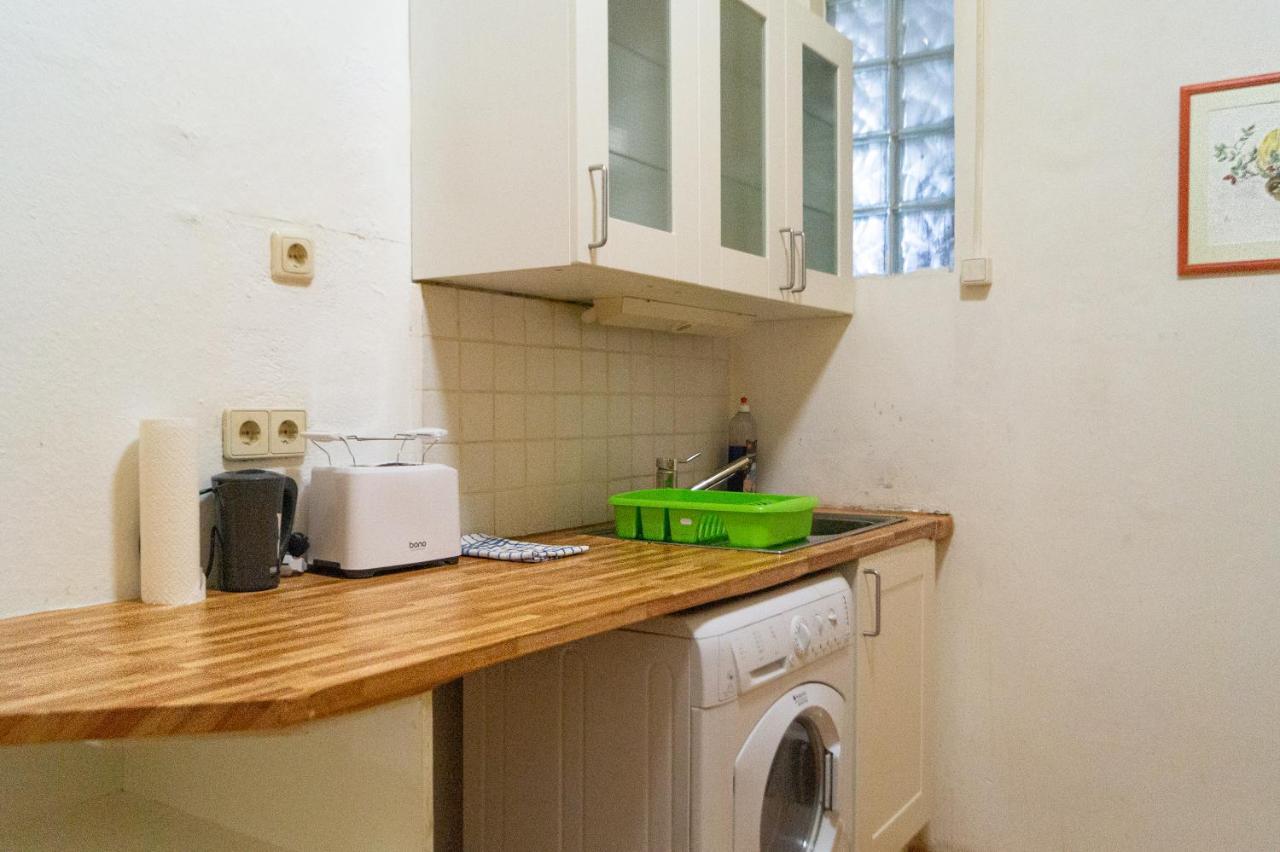 Comfy 2br- Near Wiener Stadthalle Viena