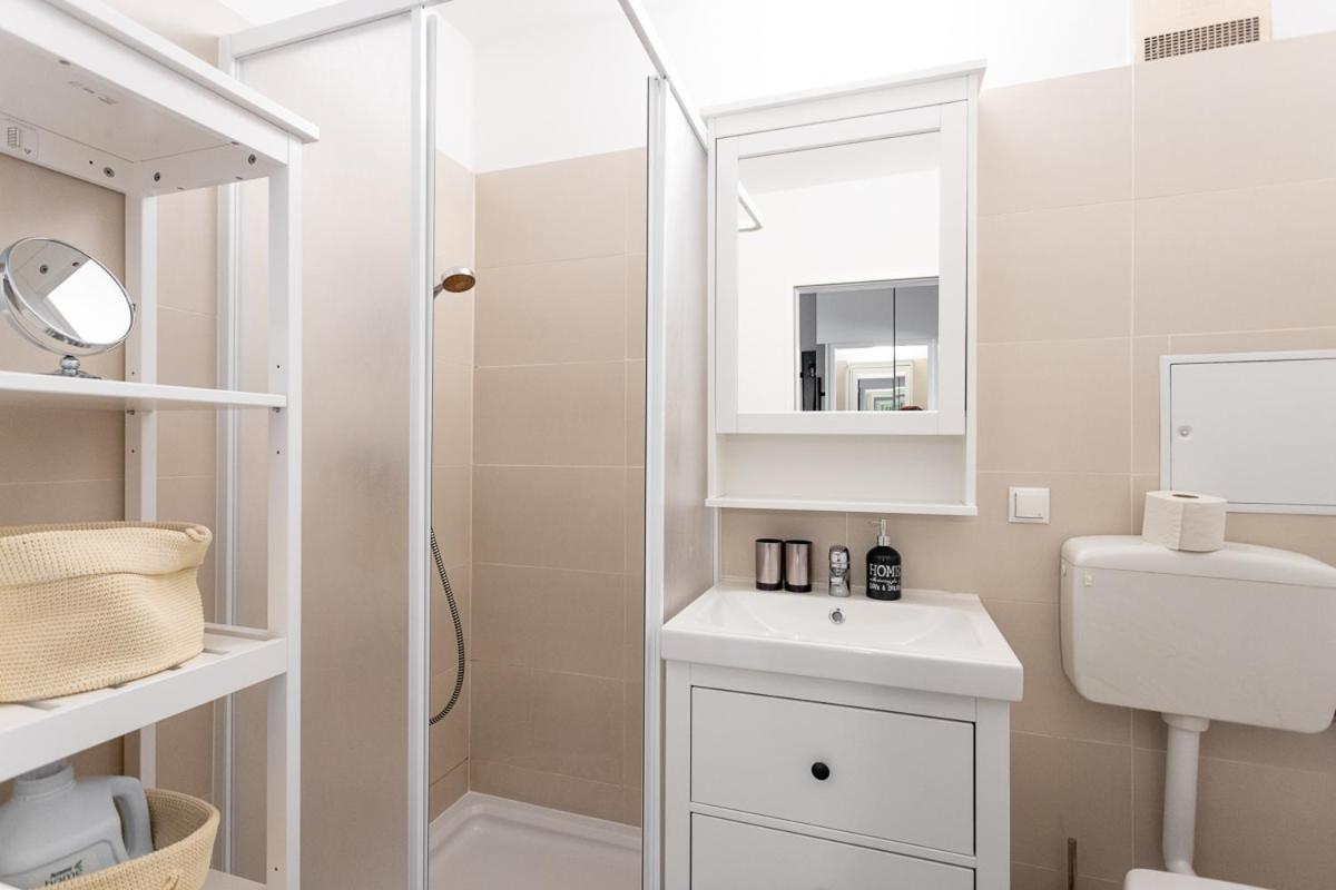 New Shalalaliving - Lovenest Or Workspace Near Schoenbrunn Bg Vienna