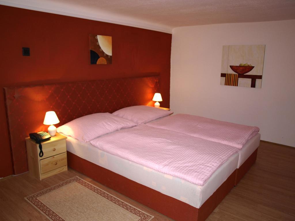 Liechtenstein Ii 2* Vienna