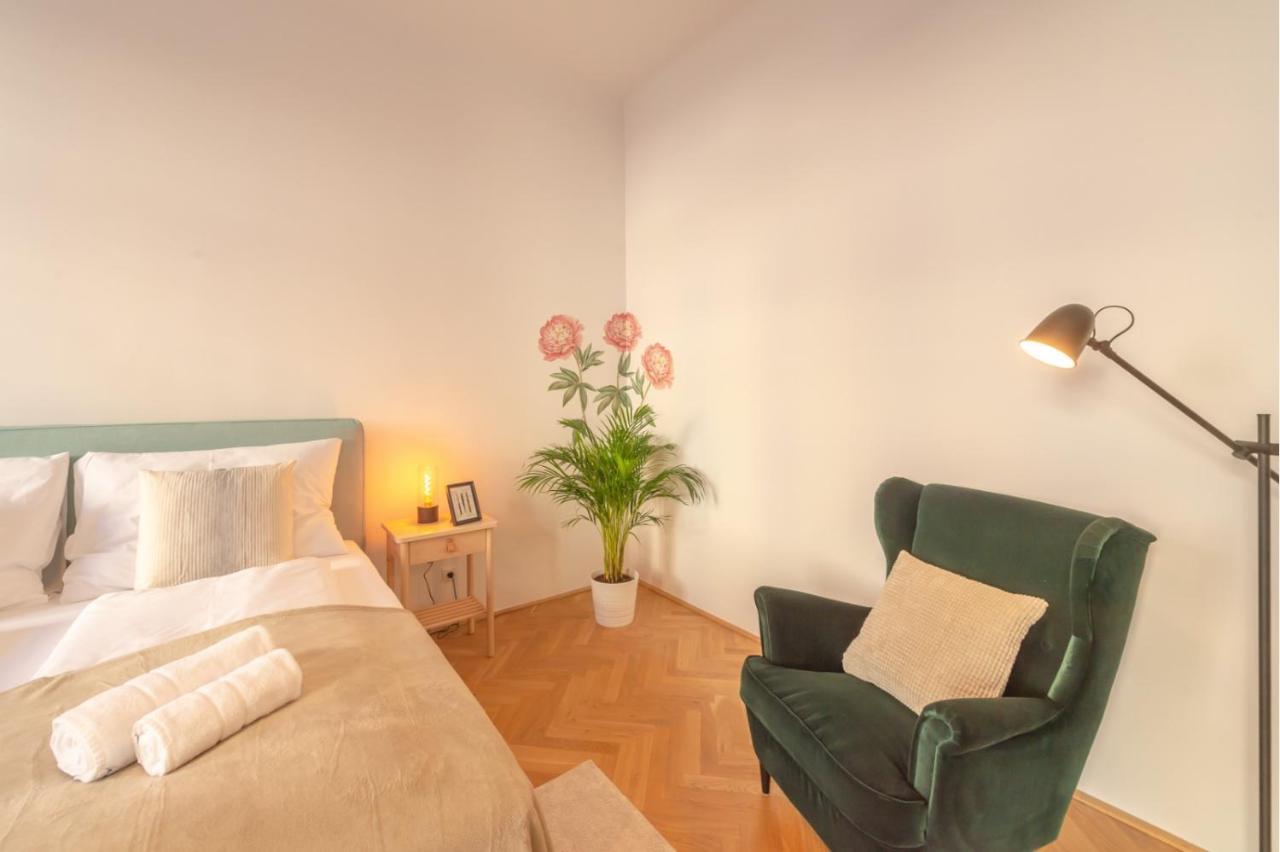 Apartment Imperial Schoenbrunn *