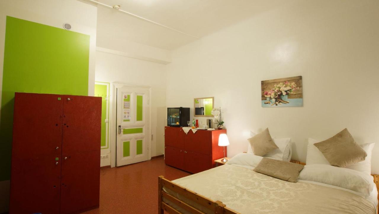 Hostel Westend