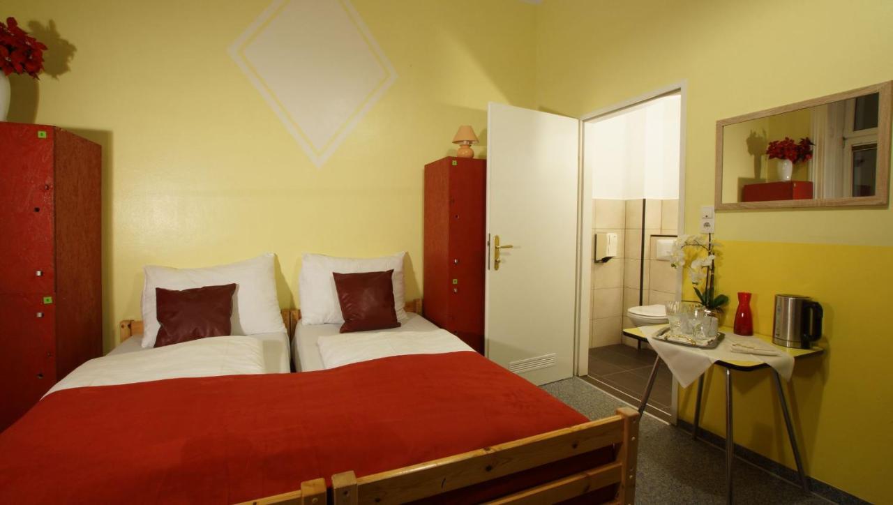 Hostel Westend *