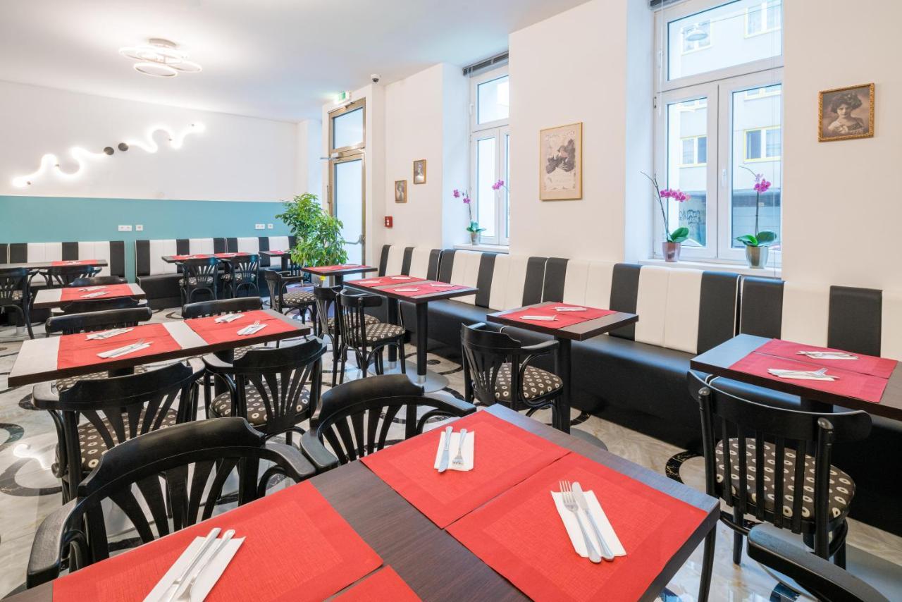 Aparthotel Western Celebrity 4*