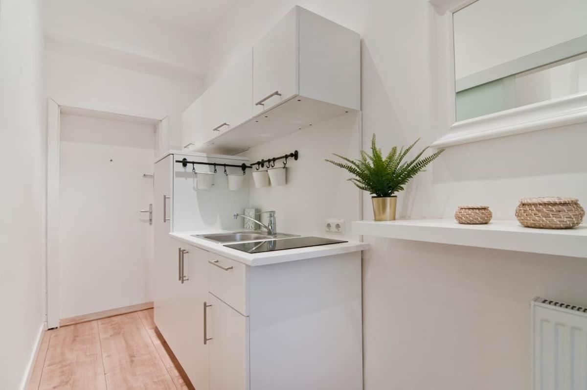Apartment ⍟luxurious And Bright⍟ 5 Min Walk To City Center Wien